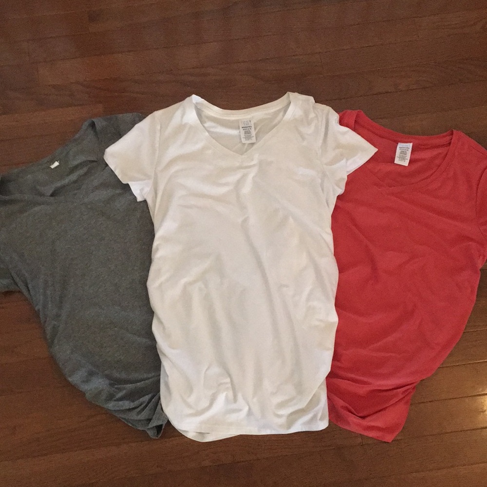 Lot of maternity t shirts small s
